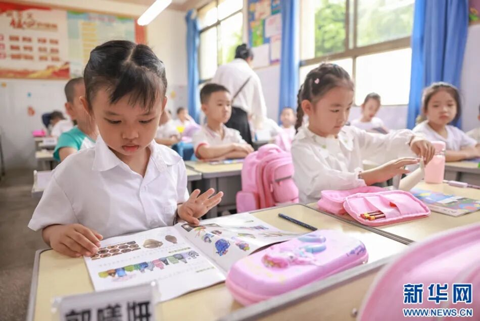 光明日报关注“小学没毕业初二课程已学完”:超前学真无解?